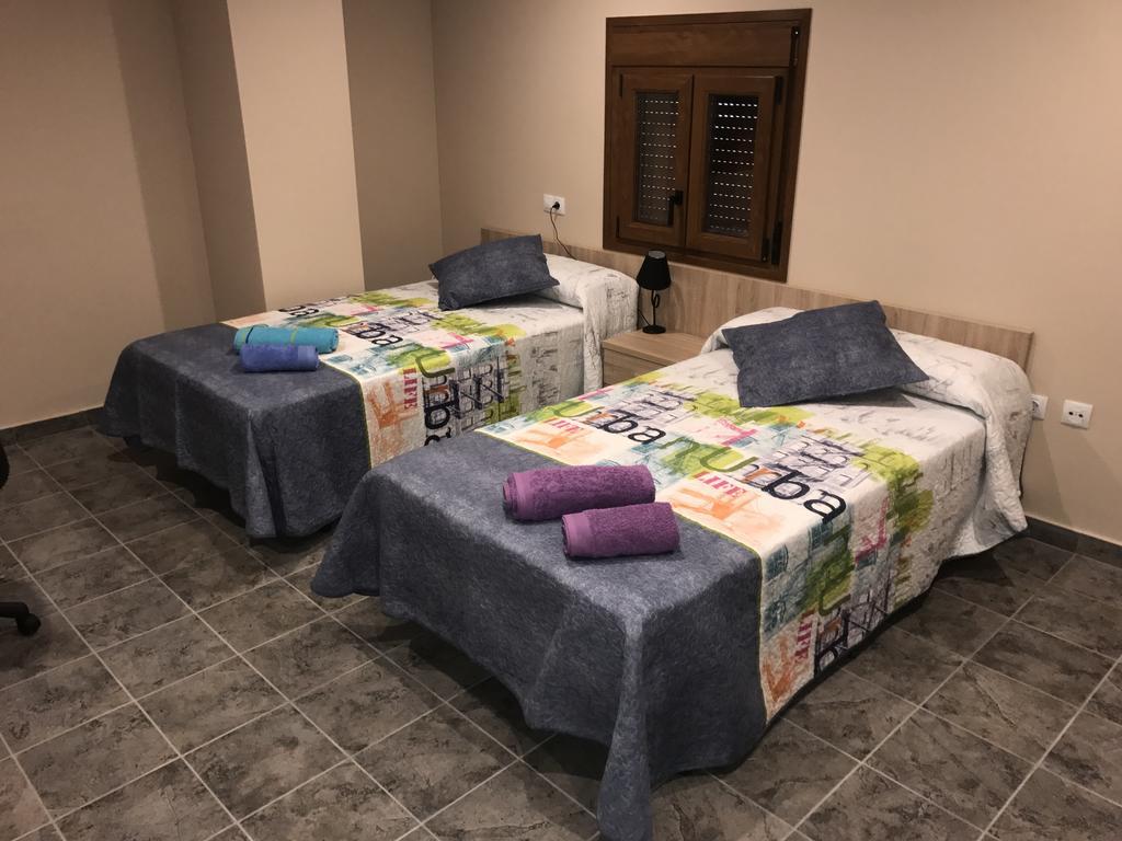 Apartamentos Mequedo Alcañiz Kültér fotó