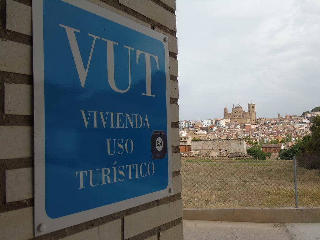 Apartamentos Mequedo Alcañiz Kültér fotó